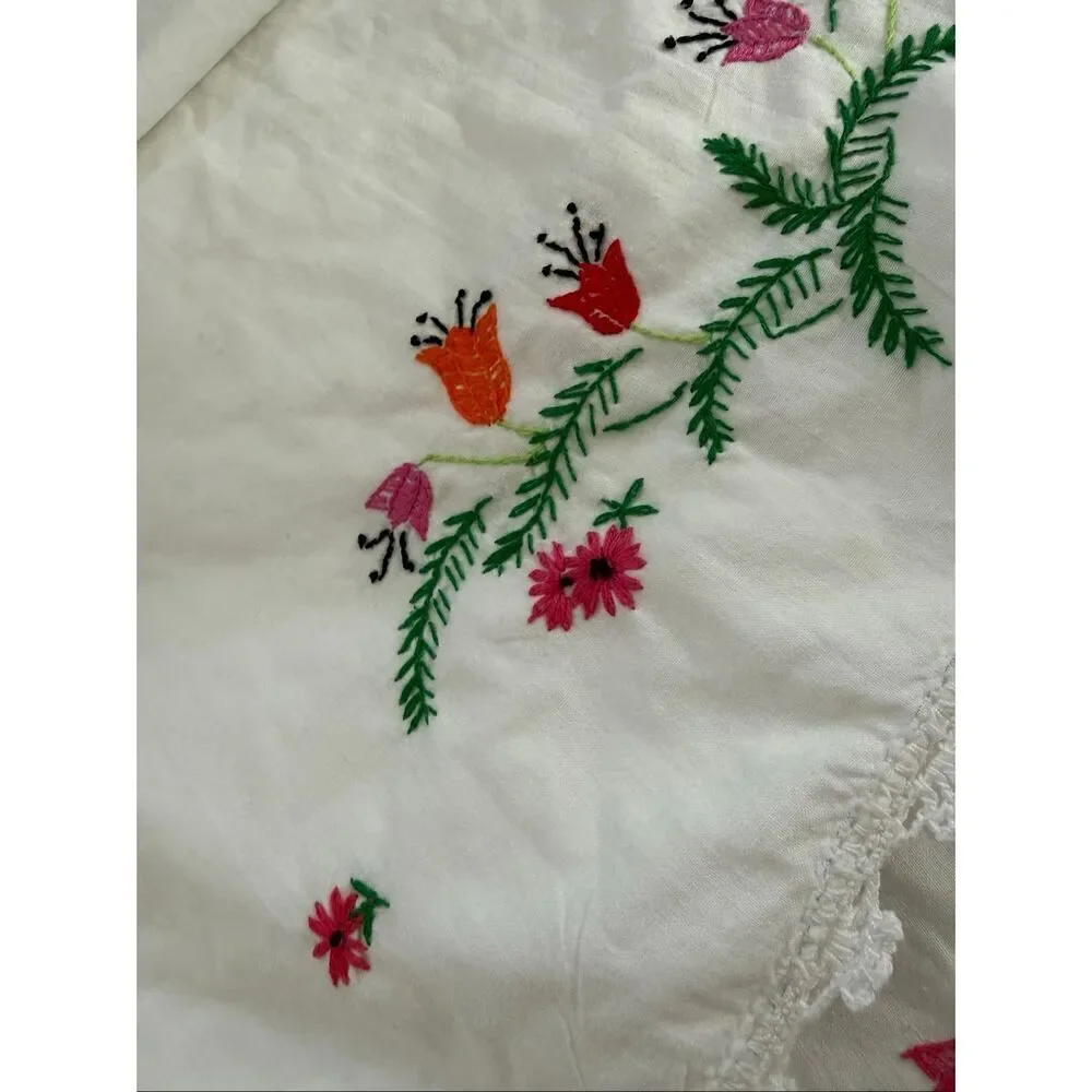 2 Vintage Queen Size Pillowcases Red Orange Pink Green Tulip Lace Detail